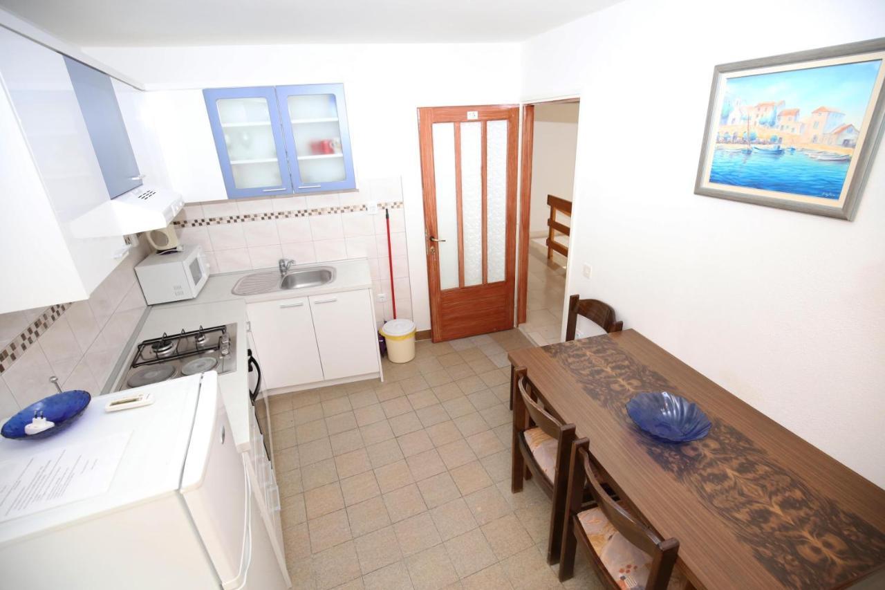 Apartments By The Sea Bol, Brac - 13413 Buitenkant foto